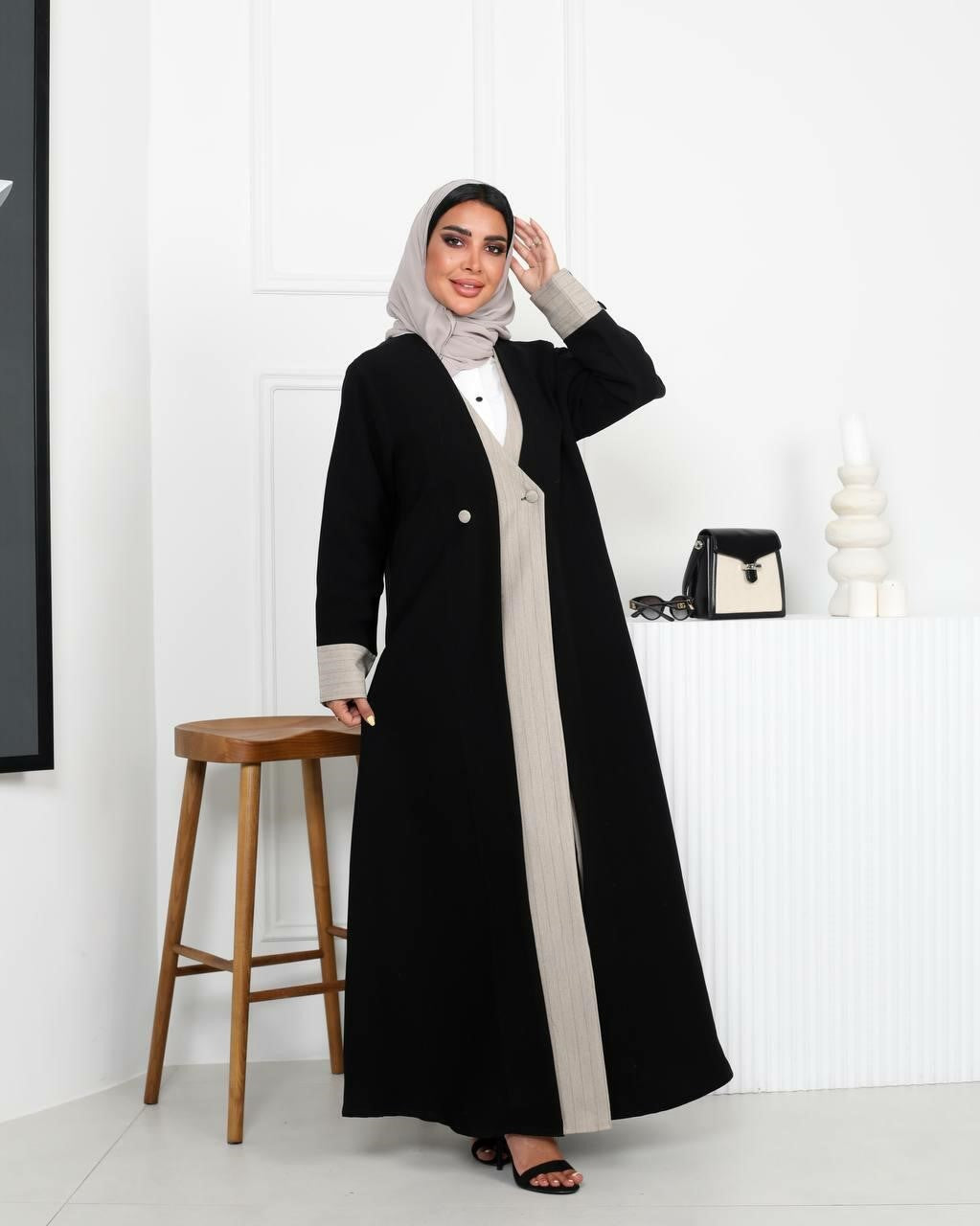 Black crepe blazer abaya with a beige striped pattern