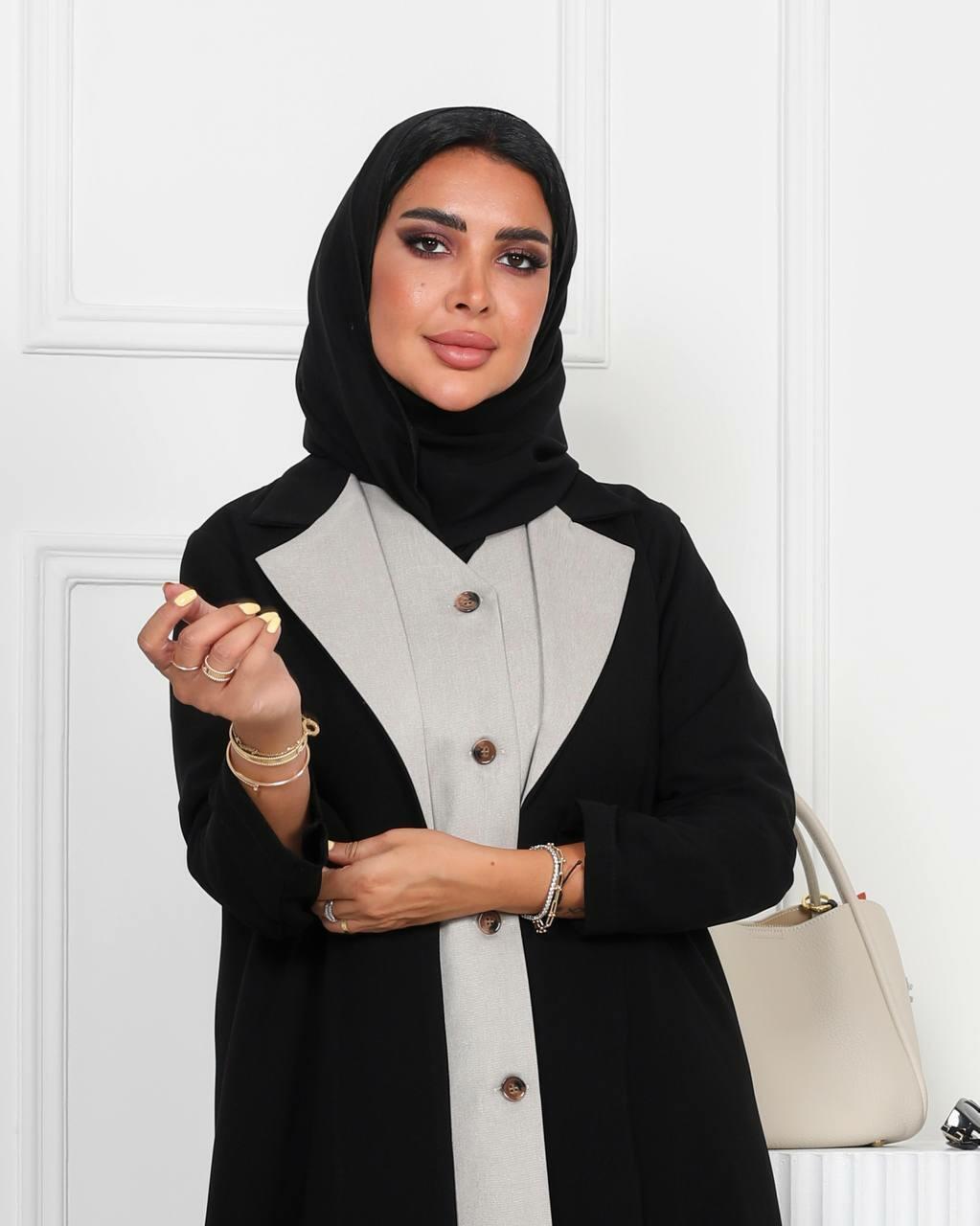 Black crepe abaya with beige